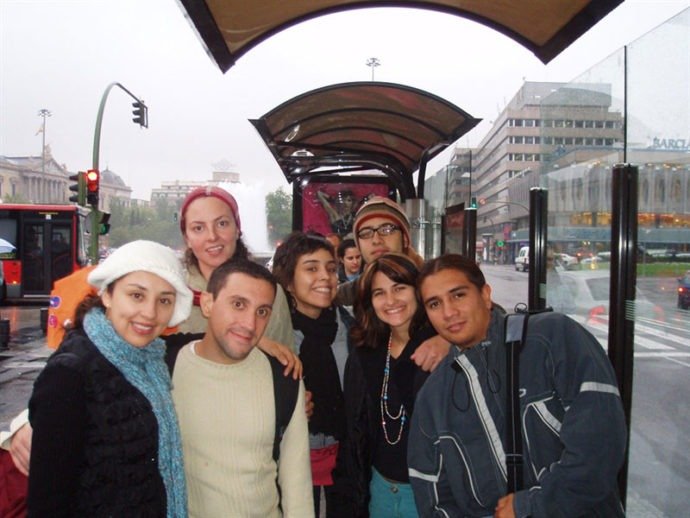 Em uma parada de ônibus