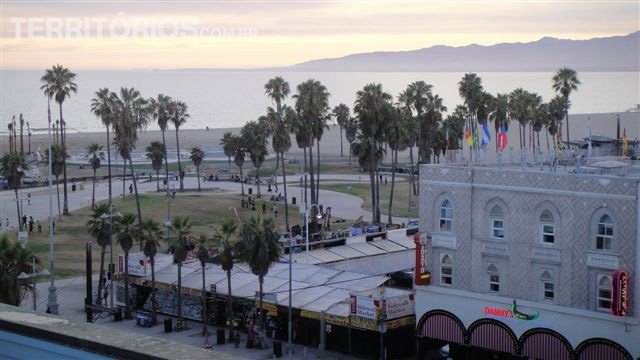 Vista de Venice beach de cima do topo do hotel