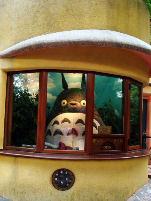 Totoro na recepção do Museu Ghibbli Totoro na recepção do Museu Ghibbli
