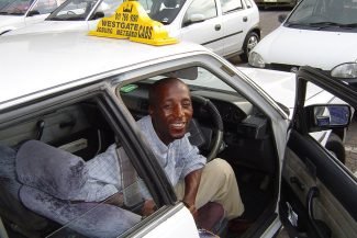 O taxista e a direção inglesa O taxista e a direção inglesa