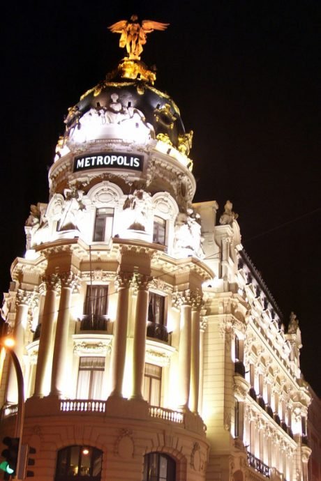 Edifício Metrópolis na Gran Via Edifício Metrópolis na Gran Via