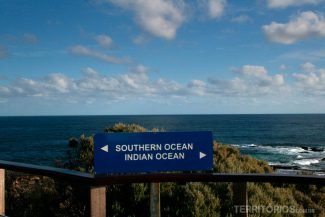 Encontro dos oceanos Indico e Pacífico no Cape Leeuwin, final da trilha Cape to Cape, na Western Australia