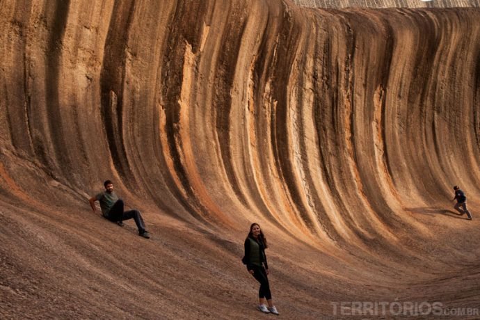 Tentando subir na Wave Rock