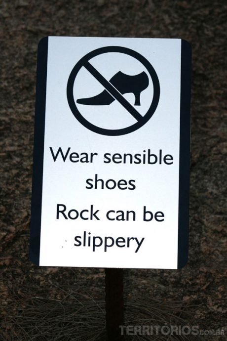 Placa numa trilha da Wave Rock Placa numa trilha da Wave Rock