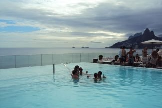 A inacreditável piscina do Fasano A inacreditável piscina do Fasano