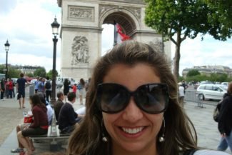 Autoretratos são um exercício e tanto para os viajantes solitários Selfies são um exercício e tanto para viajar sozinha em Paris