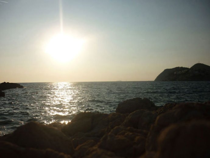 Praia em Dubrovnik - Croácia