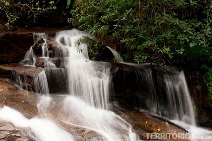 Cachoeira da Pedra Branca entre Cachaças e cachoeiras