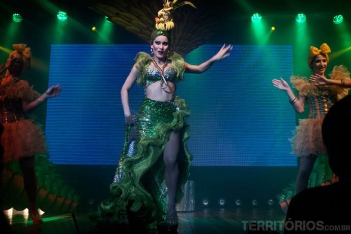 Cenário e figurino impecáveis no Iporã Lenda Show