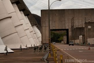 Tubos por onde passam as águas Tubos por onde passam as águas