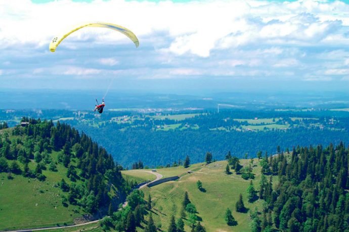 Parapente entre Dombresson e Savagnier