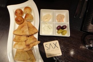 Entrada no Sax Bistro