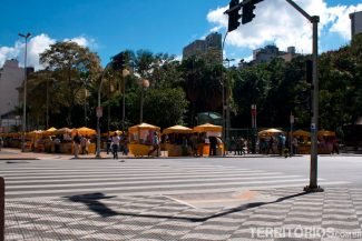 Feira na Praça da República