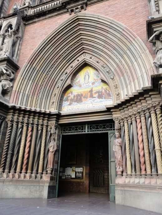Detalhe da entrada da igreja Detalhe da entrada da igreja
