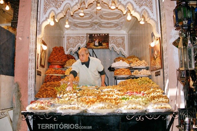 Doces na Praça Djemaa El-Fna, Marrakesh, Marrocos