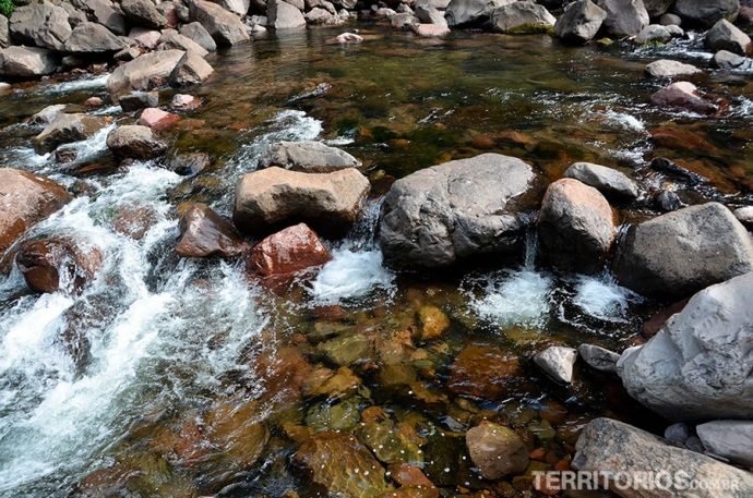Correnteza em alguns trechos