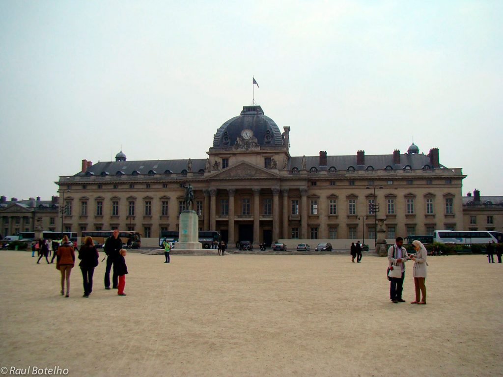 Academia Militar de Paris