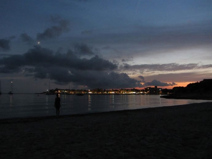 Fim de tarde na praia de Es Dolç