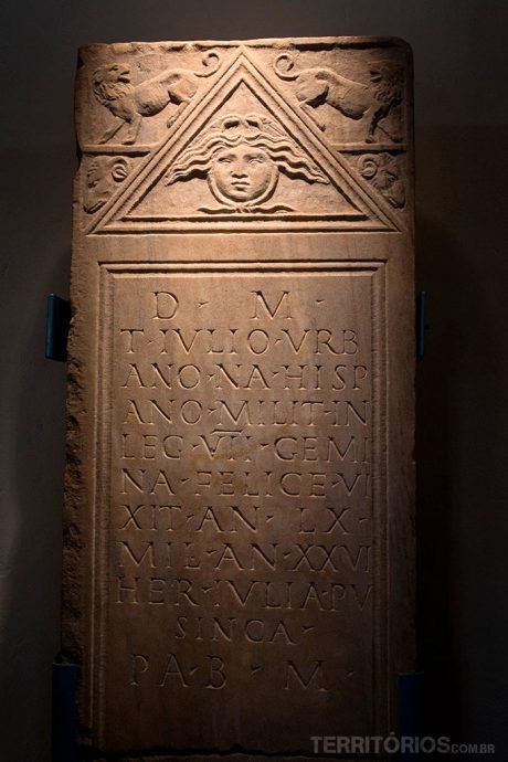 Mesa romana mais antiga já encontrada Mesa romana mais antiga já encontrada