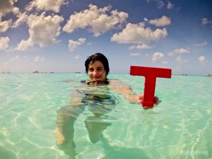 Dando banho no T em Carlisle Bay (Foto Trilhas e Aventuras) Dando banho no T em Carlisle Bay (Foto Trilhas e Aventuras)