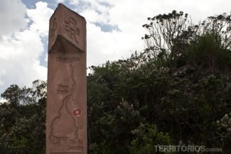 Início da trilha em Chapada Início da trilha em Chapada