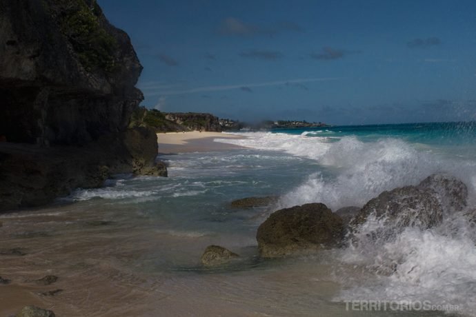 Crane Beach, em Barbados. Um dos lugares onde fica o caribe Crane Beach, em Barbados. Um dos lugares onde fica o caribe
