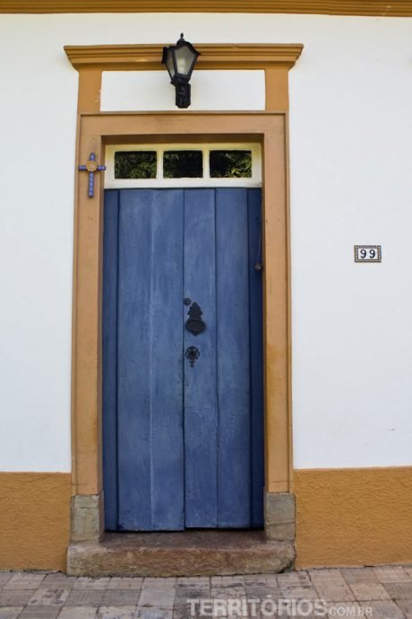 Cruzes enfeitas em Tiradentes