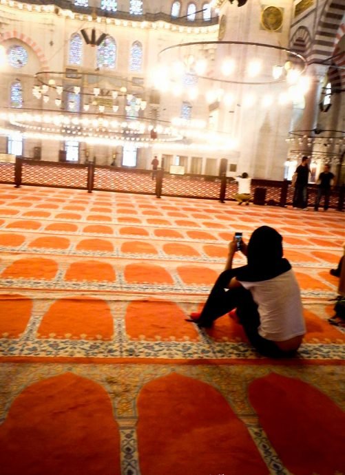 Fotografando na mesquita Fotografando na mesquita