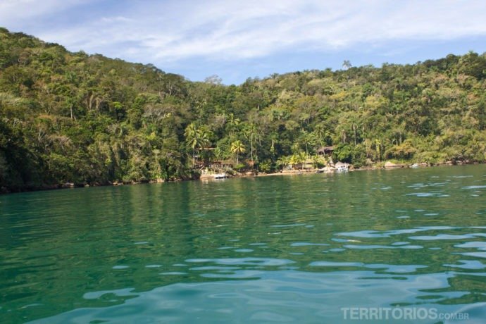 Paisagem no trajeto Angra - Ilha Grande