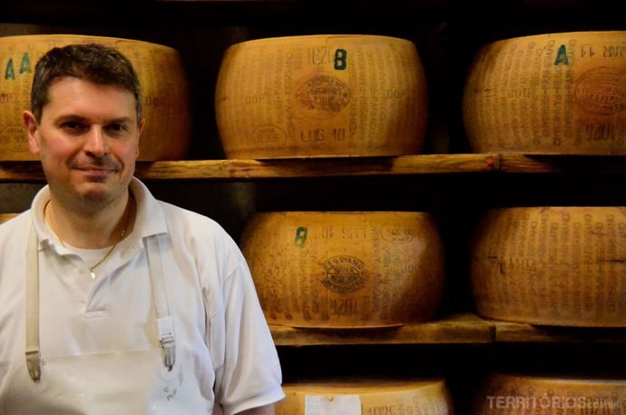 Um dos sócios da cooperativa me levou para um tour na fábrica