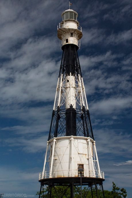 Antigo farol precisou ser desativado quando o mar recuou
