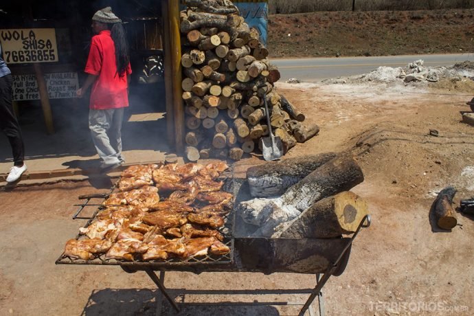Chicken dust preparado na rua