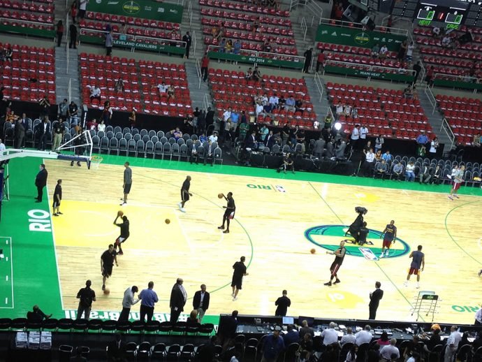 Jogo de basquete do meu time – Miami Heat