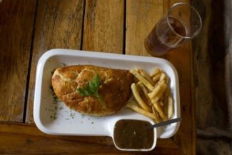 Torta de carne para o almoço Torta de carne para o almoço