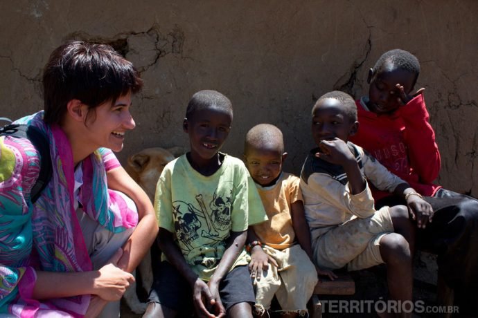 Eu tentando me comunicar com os pequenos maasais