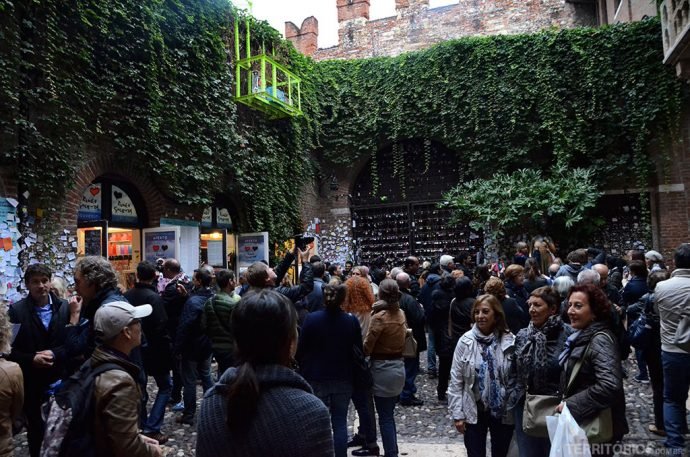 O povo na Casa di Giulietta