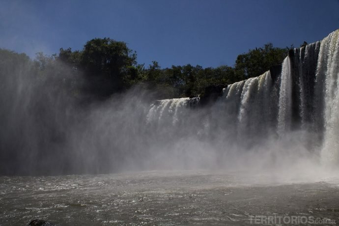 Cachoeira de São Romão no Parque Nacional da Chapada das Mesas