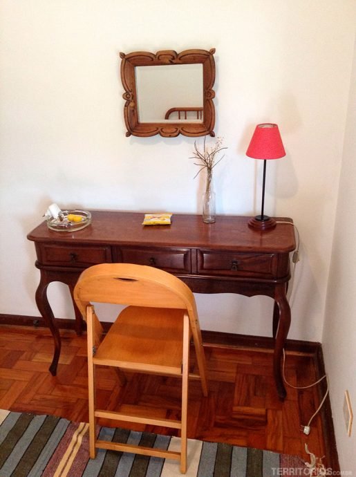 Lugar estiloso para trabalhar no quarto Lugar estiloso para trabalhar no quarto