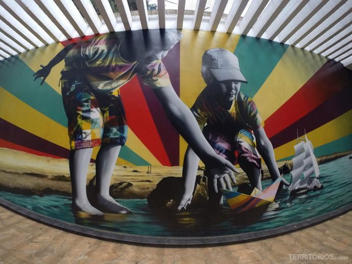 Painel do Kobra divide os dois parques