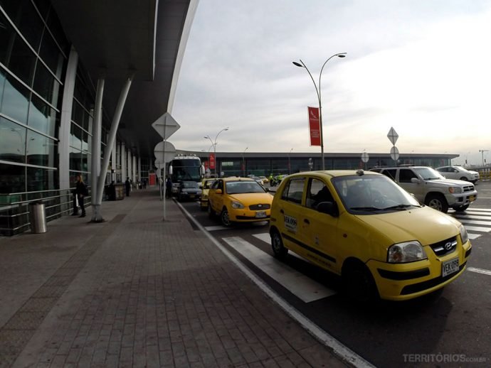 Táxi oficial no aeroporto de Bogotá