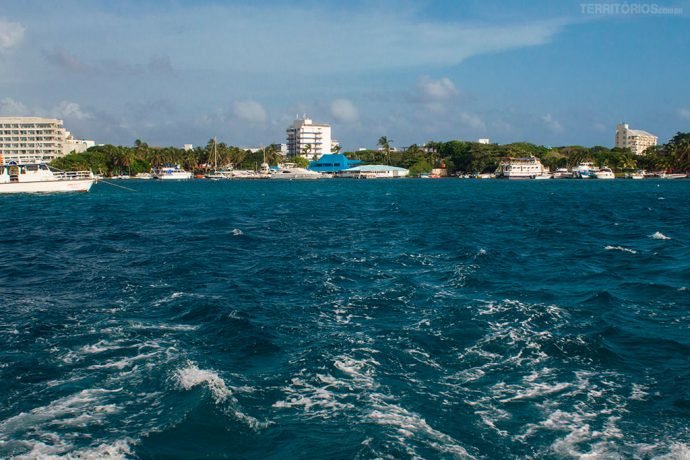 San Andrés vista do Catamarã rumo à Providência