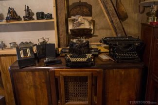 Mesa de jornalistas e escritores Mesa de jornalistas e escritores