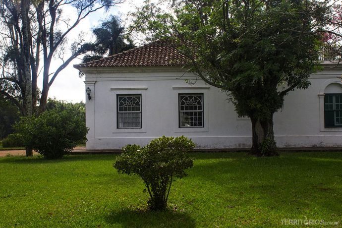 Parte da casa colonial onde ficam os quartos mais interessantes