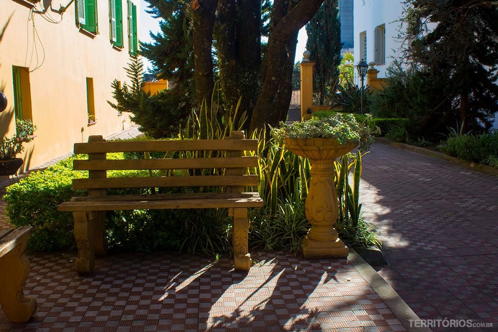 Jardins internos das casas muito bem cuidados