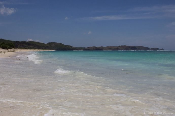 Praia de pescador em Lombok