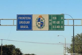 Fronteira extremo sul com Uruguai Fronteira extremo sul com Uruguai