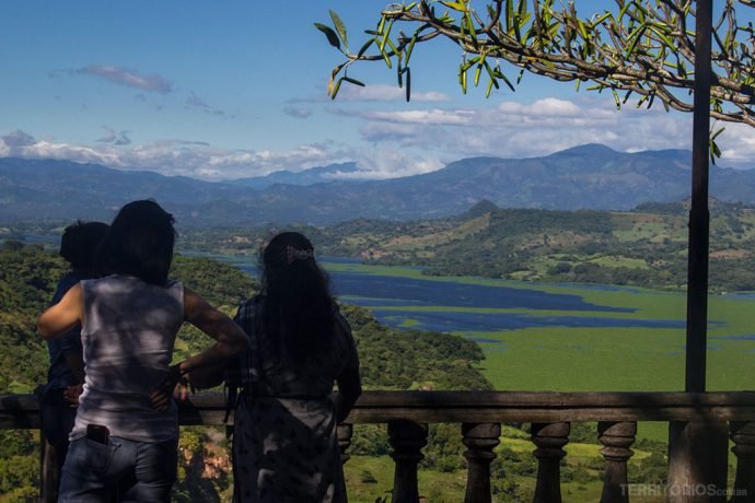 A paisagem em Suchitoto