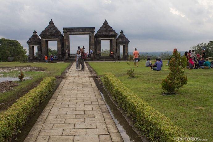 O ponto para ver o pôr do sol mais lindo em Yogyakarta quando não está nublado