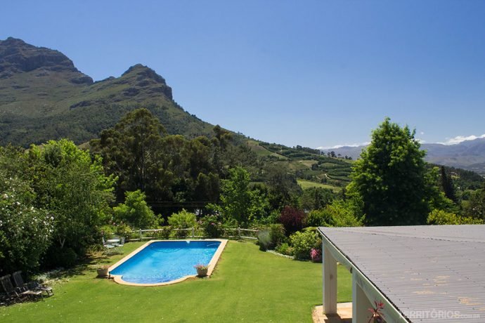 Vista para a propriedade Camberley