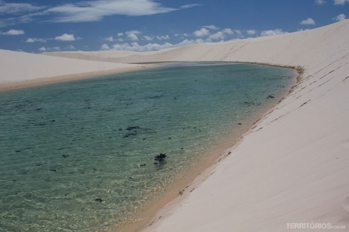 Parque Nacional dos Lençóis Maranhenses com as lagoa de água doce